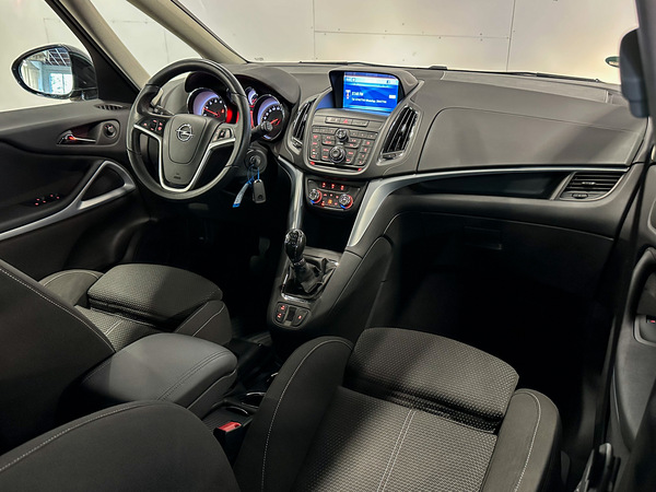 Opel Zafira, 2013, 1.4 benzīns, manuāla