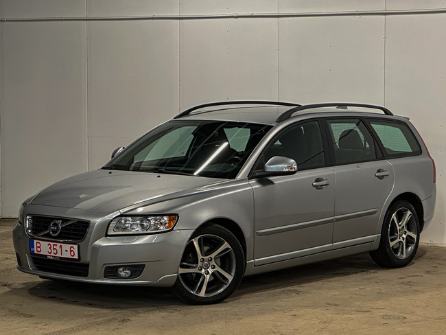 Volvo V50, 2011, 1.6 dīzelis, manuāla
