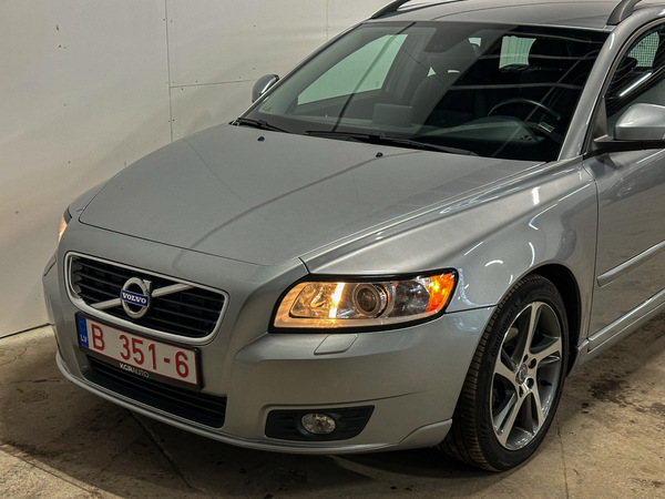 Volvo V50, 2011, 1.6 dīzelis, manuāla