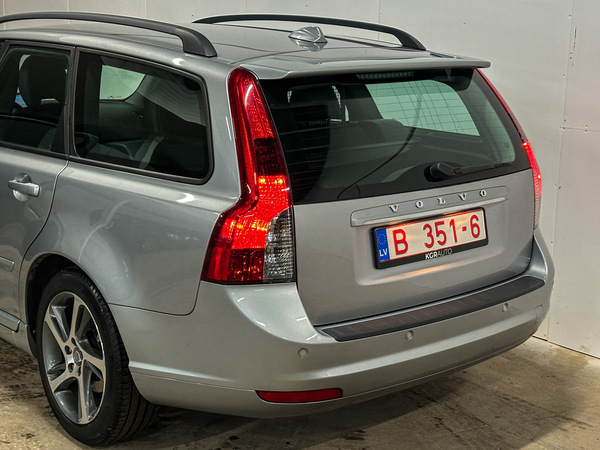 Volvo V50, 2011, 1.6 dīzelis, manuāla