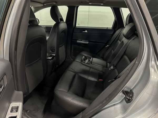 Volvo V50, 2011, 1.6 dīzelis, manuāla