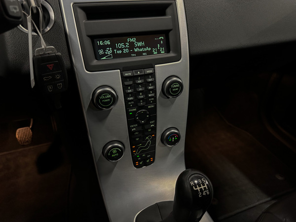 Volvo V50, 2011, 1.6 dīzelis, manuāla