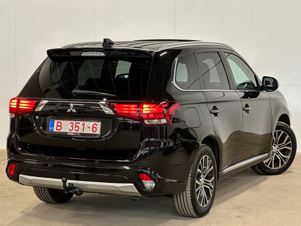 Mitsubishi Outlander, 2015, 2.0 hibrīds, automāts