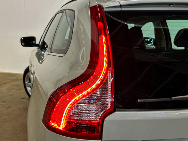 Volvo XC 60, 2011, 2.4 dīzelis, manuāla