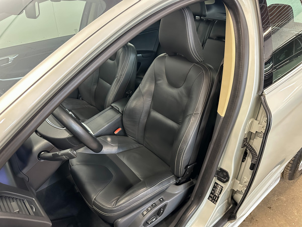 Volvo XC 60, 2011, 2.4 dīzelis, manuāla