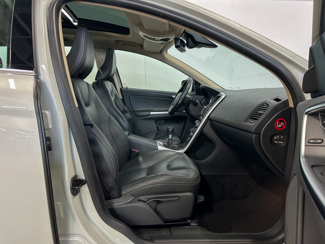 Volvo XC 60, 2011, 2.4 dīzelis, manuāla