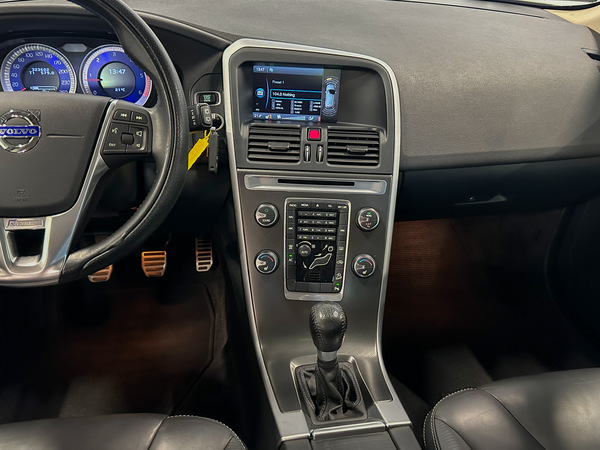 Volvo XC 60, 2011, 2.4 dīzelis, manuāla