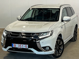Mitsubishi Outlander, 2015, 2.0 hibrīds, automāts