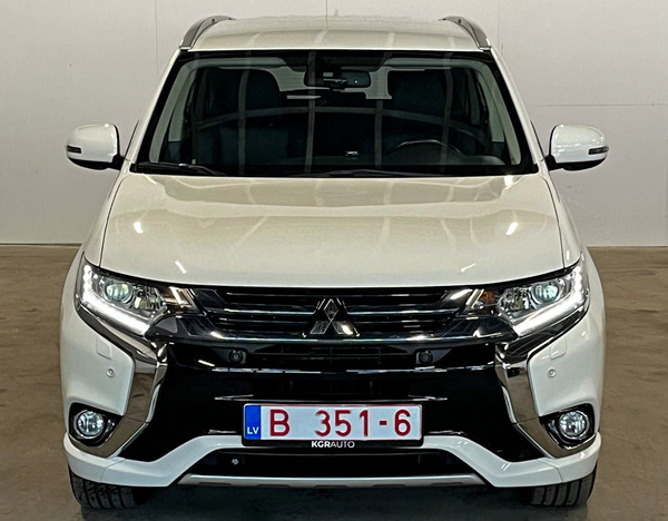 Mitsubishi Outlander, 2015, 2.0 hibrīds, automāts