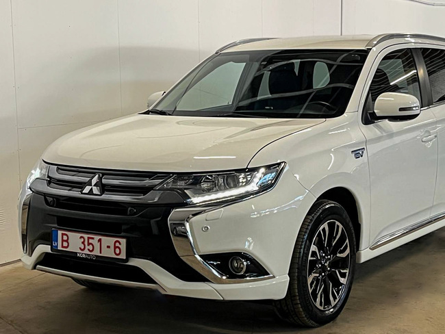 Mitsubishi Outlander, 2015, 2.0 hibrīds, automāts
