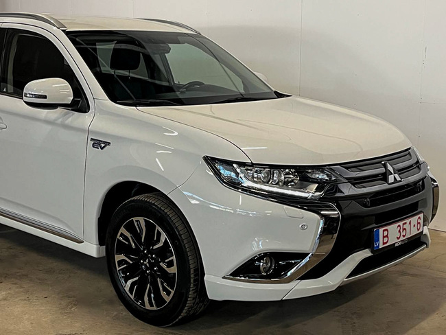 Mitsubishi Outlander, 2015, 2.0 hibrīds, automāts