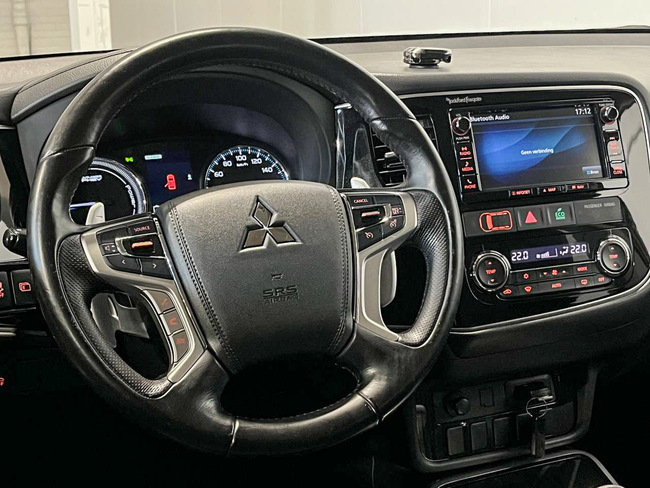 Mitsubishi Outlander, 2015, 2.0 hibrīds, automāts