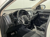 Mitsubishi Outlander, 2015, 2.0 hibrīds, automāts