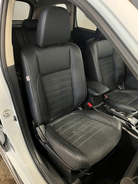 Mitsubishi Outlander, 2015, 2.0 hibrīds, automāts