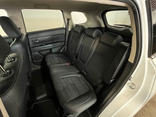 Mitsubishi Outlander, 2015, 2.0 hibrīds, automāts