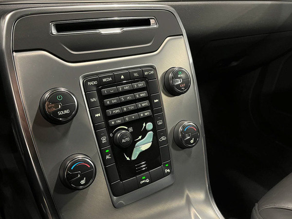 Volvo V70, 2012, 2.0 dīzelis, automāts