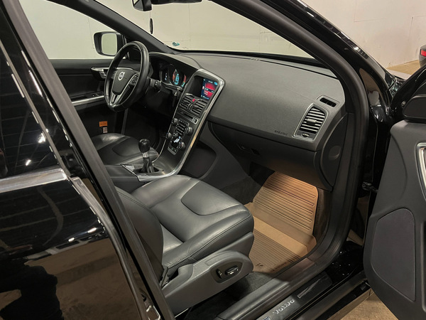 Volvo XC 60, 2014, 2.4 dīzelis, manuāla