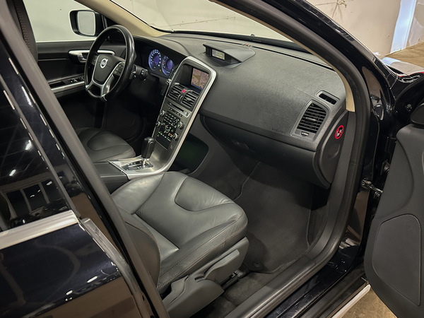Volvo XC 60, 2010, 2.4 dīzelis, automāts