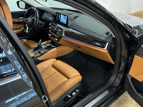 Bmw 530, 2017, 2.0 hibrīds, automāts