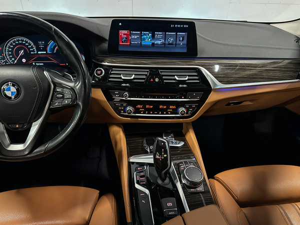 Bmw 530, 2017, 2.0 hibrīds, automāts