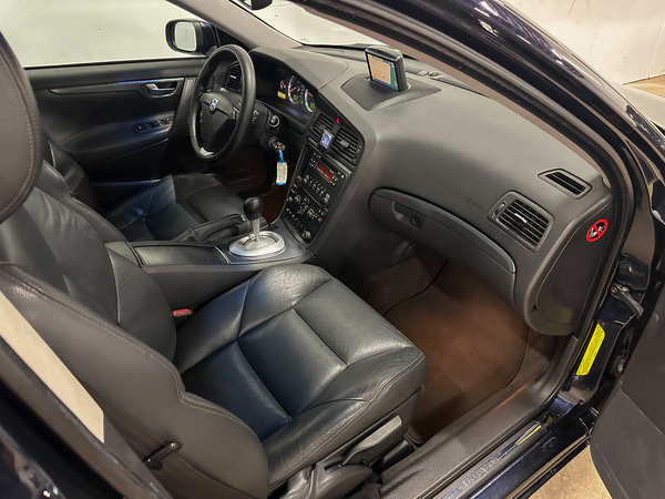 Volvo V70, 2007, 2.4 dīzelis, manuāla