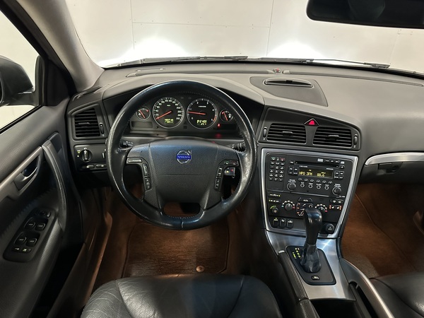 Volvo XC 70, 2004, 2.4 dīzelis, automāts