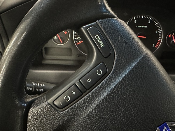 Volvo XC 70, 2004, 2.4 dīzelis, automāts