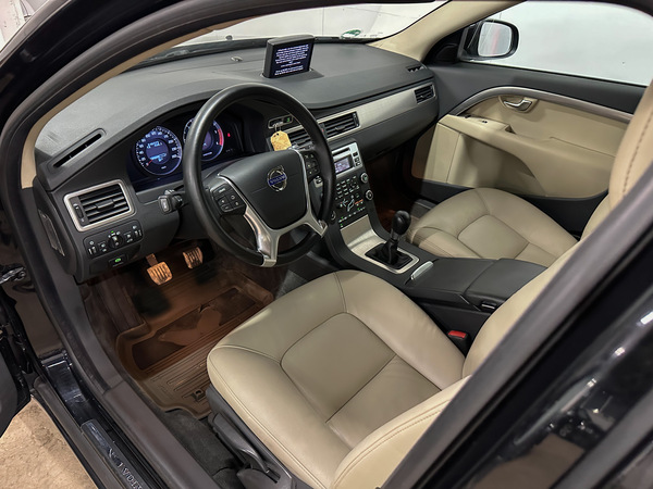 Volvo V70, 2010, 2.0 dīzelis, manuāla