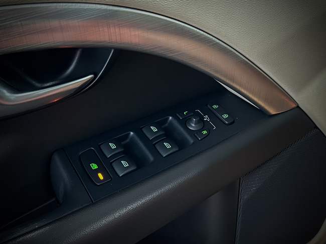 Volvo XC70, 2010, 2.4 dīzelis, manuāla