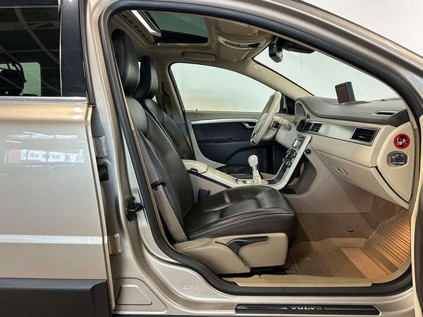 Volvo XC70, 2010, 2.4 dīzelis, manuāla