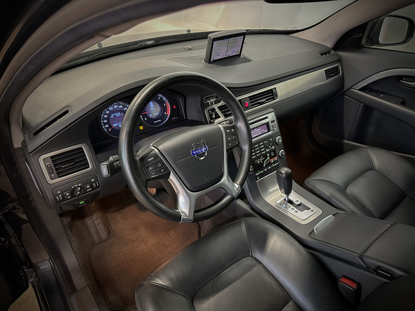 Volvo V70, 2010, 2.4 dīzelis, automāts