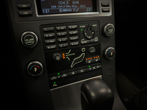 Volvo V70, 2010, 2.4 dīzelis, automāts