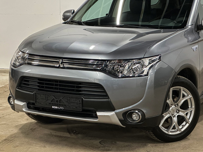 Mitsubishi Outlander, 2015, 2.0 hibrīds, automāts
