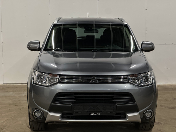 Mitsubishi Outlander, 2015, 2.0 hibrīds, automāts