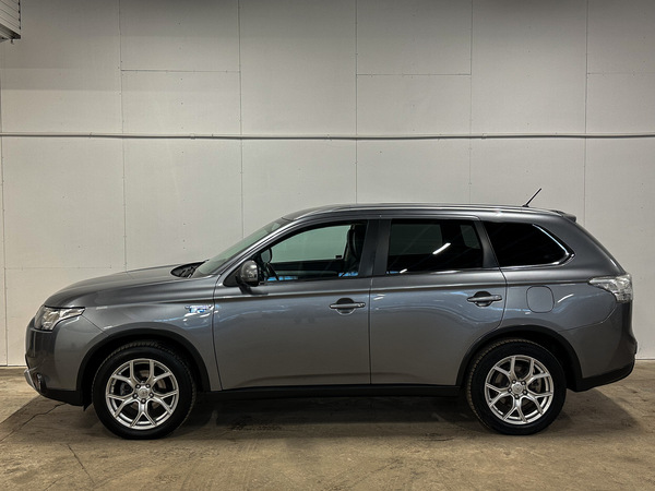 Mitsubishi Outlander, 2015, 2.0 hibrīds, automāts