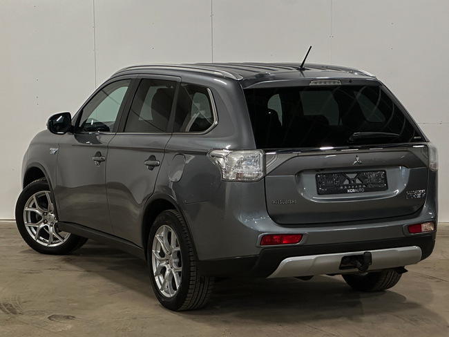 Mitsubishi Outlander, 2015, 2.0 hibrīds, automāts