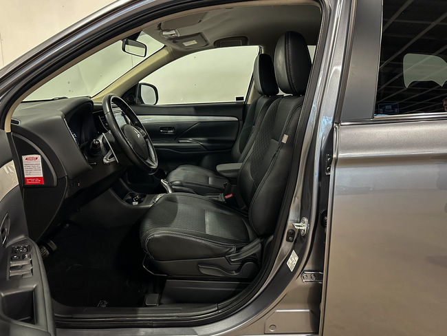 Mitsubishi Outlander, 2015, 2.0 hibrīds, automāts