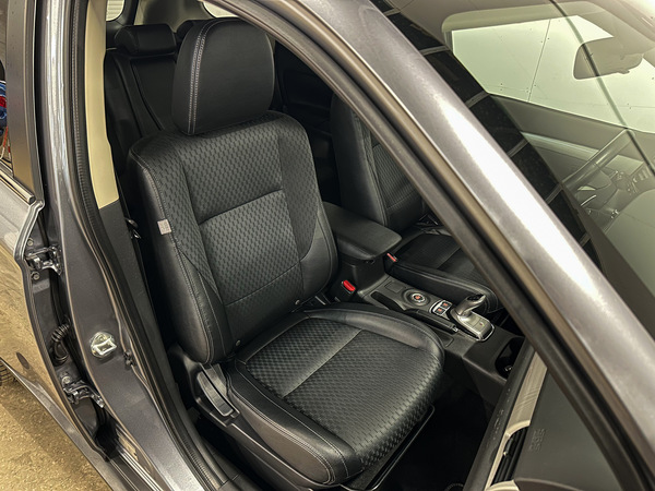 Mitsubishi Outlander, 2015, 2.0 hibrīds, automāts