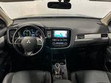 Mitsubishi Outlander, 2015, 2.0 hibrīds, automāts