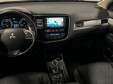 Mitsubishi Outlander, 2015, 2.0 hibrīds, automāts