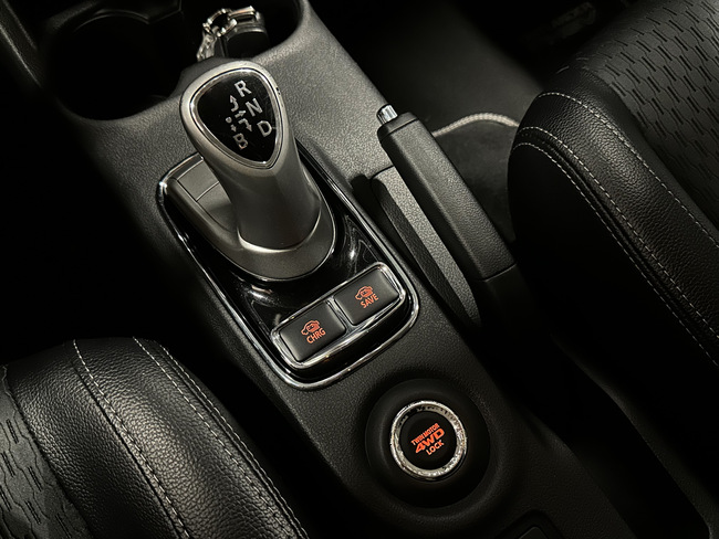 Mitsubishi Outlander, 2015, 2.0 hibrīds, automāts