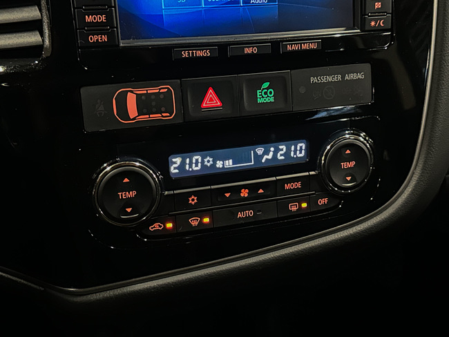 Mitsubishi Outlander, 2015, 2.0 hibrīds, automāts