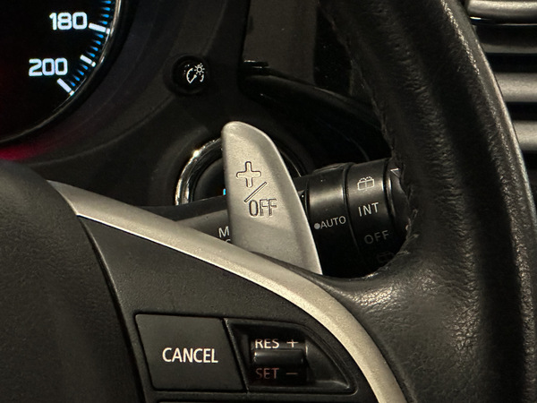 Mitsubishi Outlander, 2015, 2.0 hibrīds, automāts