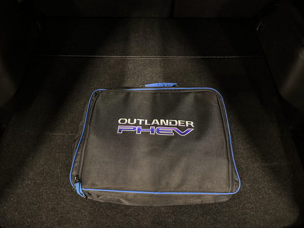 Mitsubishi Outlander, 2015, 2.0 hibrīds, automāts