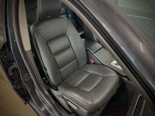 Volvo V70, 2010, 2.4 dīzelis, automāts