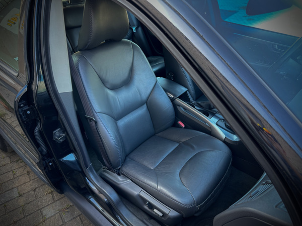 Volvo XC70, 2005, 2.4 dīzelis, automāts