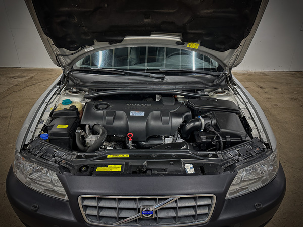 Volvo XC70, 2005, 2.4 dīzelis, manuāla