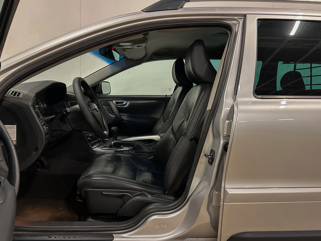 Volvo XC70, 2005, 2.4 dīzelis, manuāla