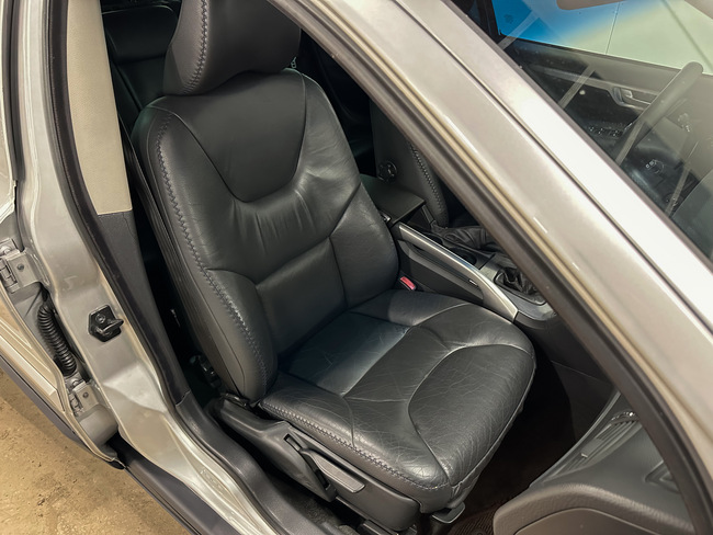 Volvo XC70, 2005, 2.4 dīzelis, manuāla