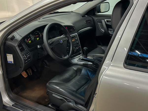 Volvo XC70, 2005, 2.4 dīzelis, manuāla